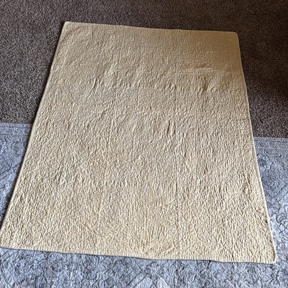 Hand made flannel quilt - Picture 8 of 11